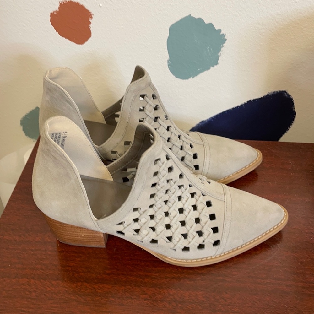 BP size 5.5 bootie